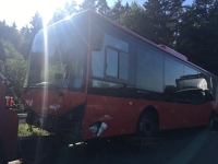 Der verunglückte Bus bei Friedrichshausen konnte geborgen werden.